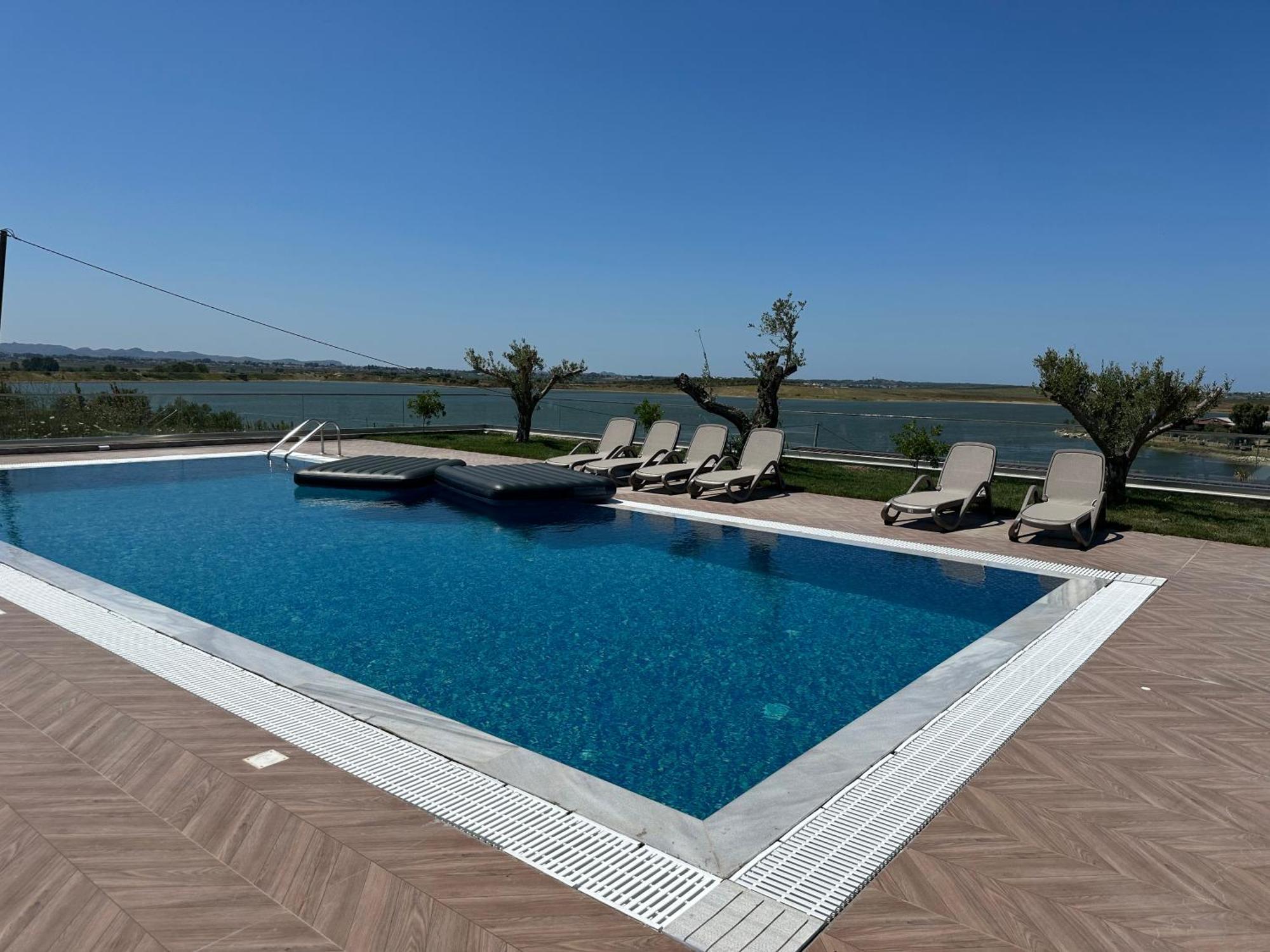 Top Villas Durrës Exteriör bild