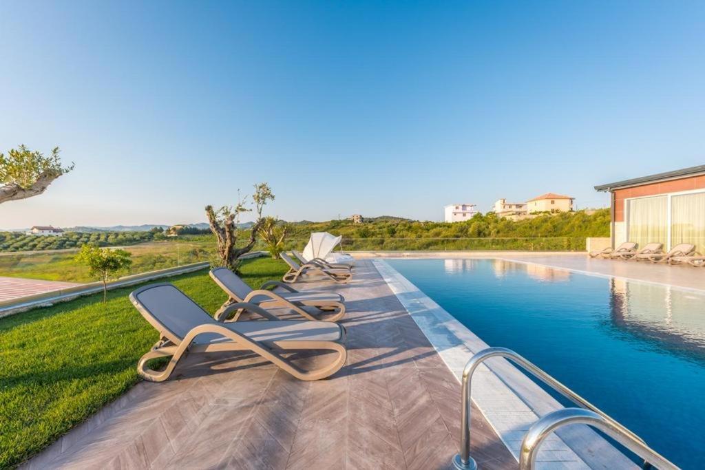 Top Villas Durrës Exteriör bild