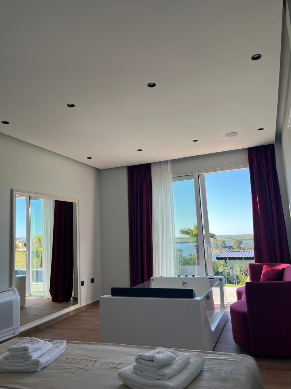 Top Villas Durrës Exteriör bild