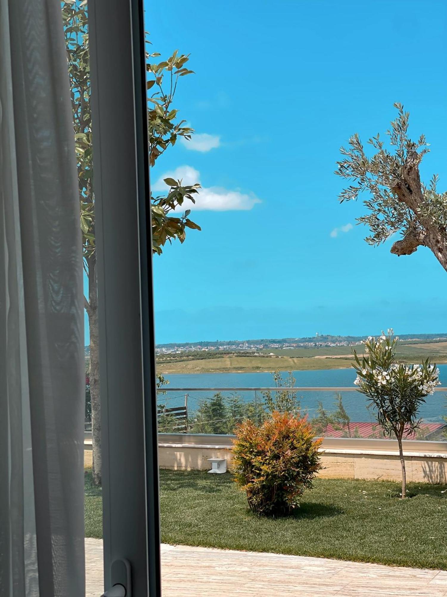 Top Villas Durrës Exteriör bild