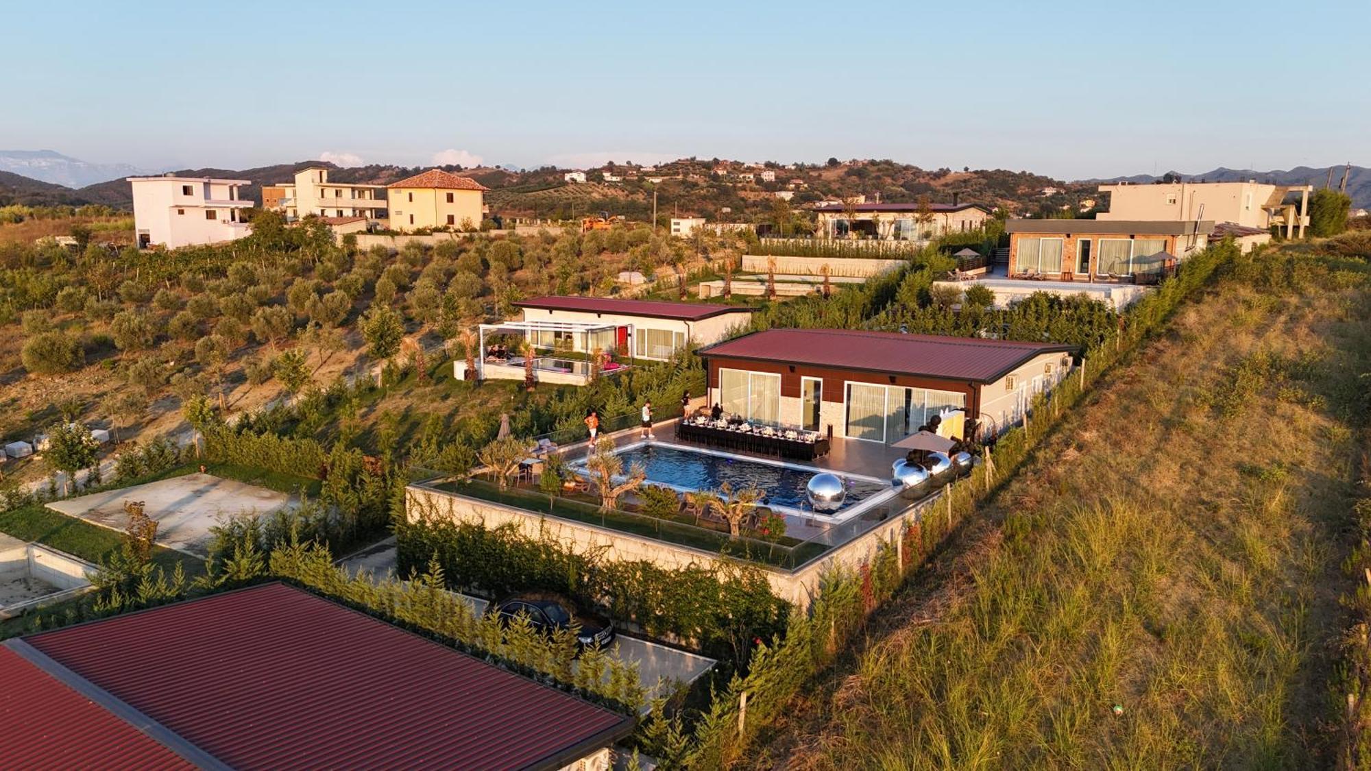 Top Villas Durrës Exteriör bild